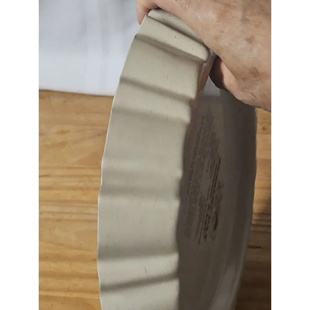 Vintage Chef Tell Dessert Pan by Nordic‎ Ware tan coating no stick 10*1.5